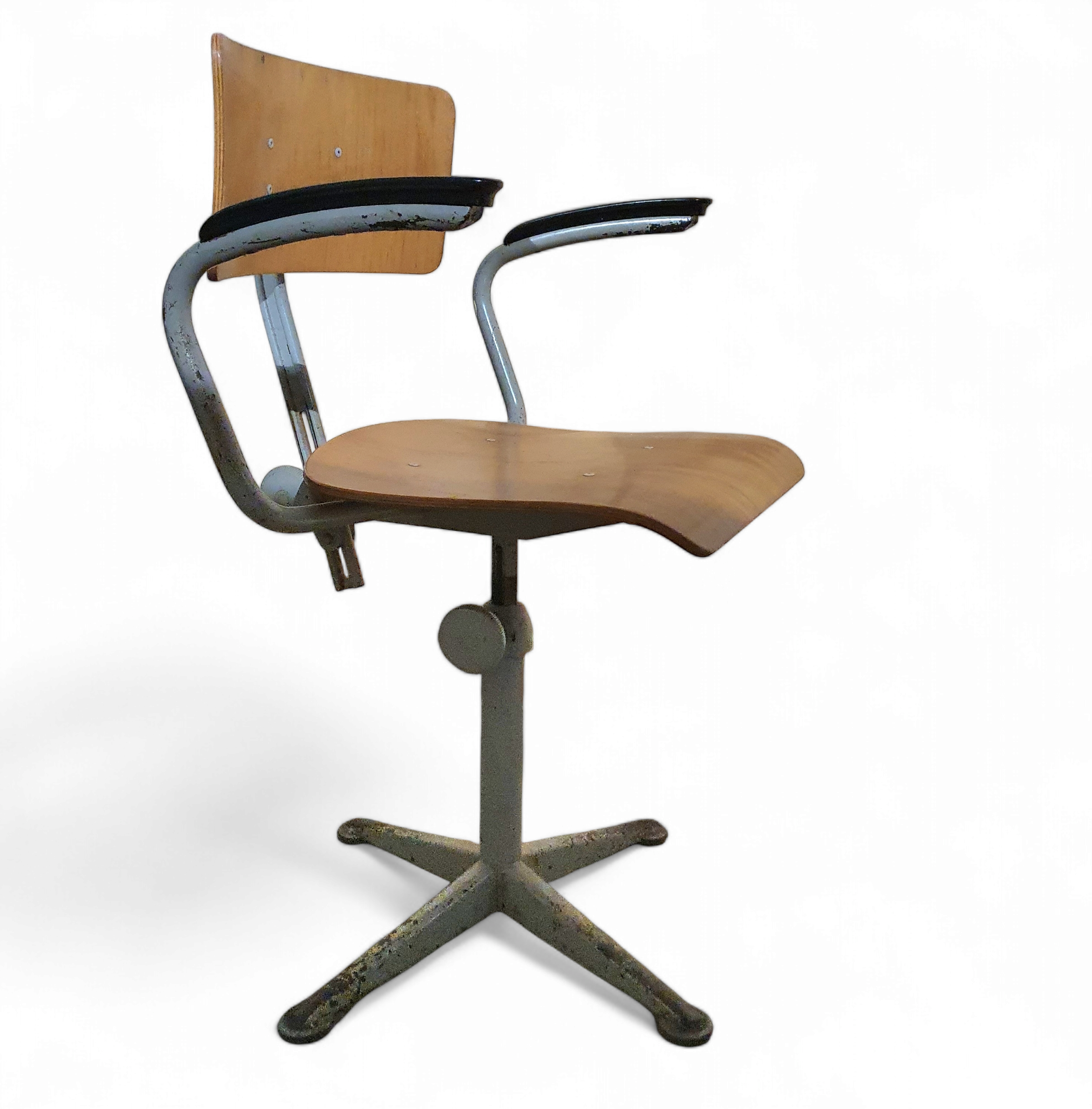 Friso Kramer for Ahrend Cirkel Studio Chair with Arms / 1960s