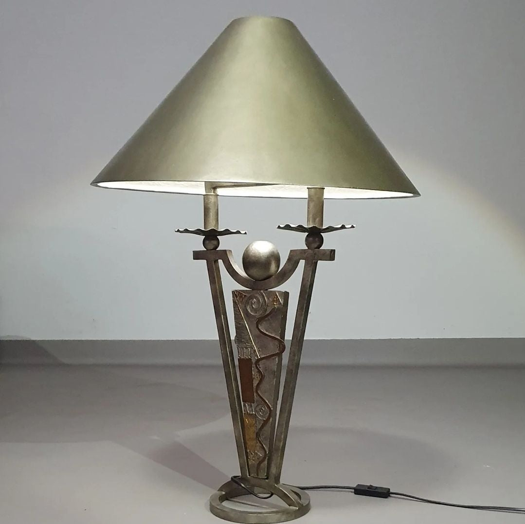 Brutalist lamp / metal shade
Height 77
Width 53 cm