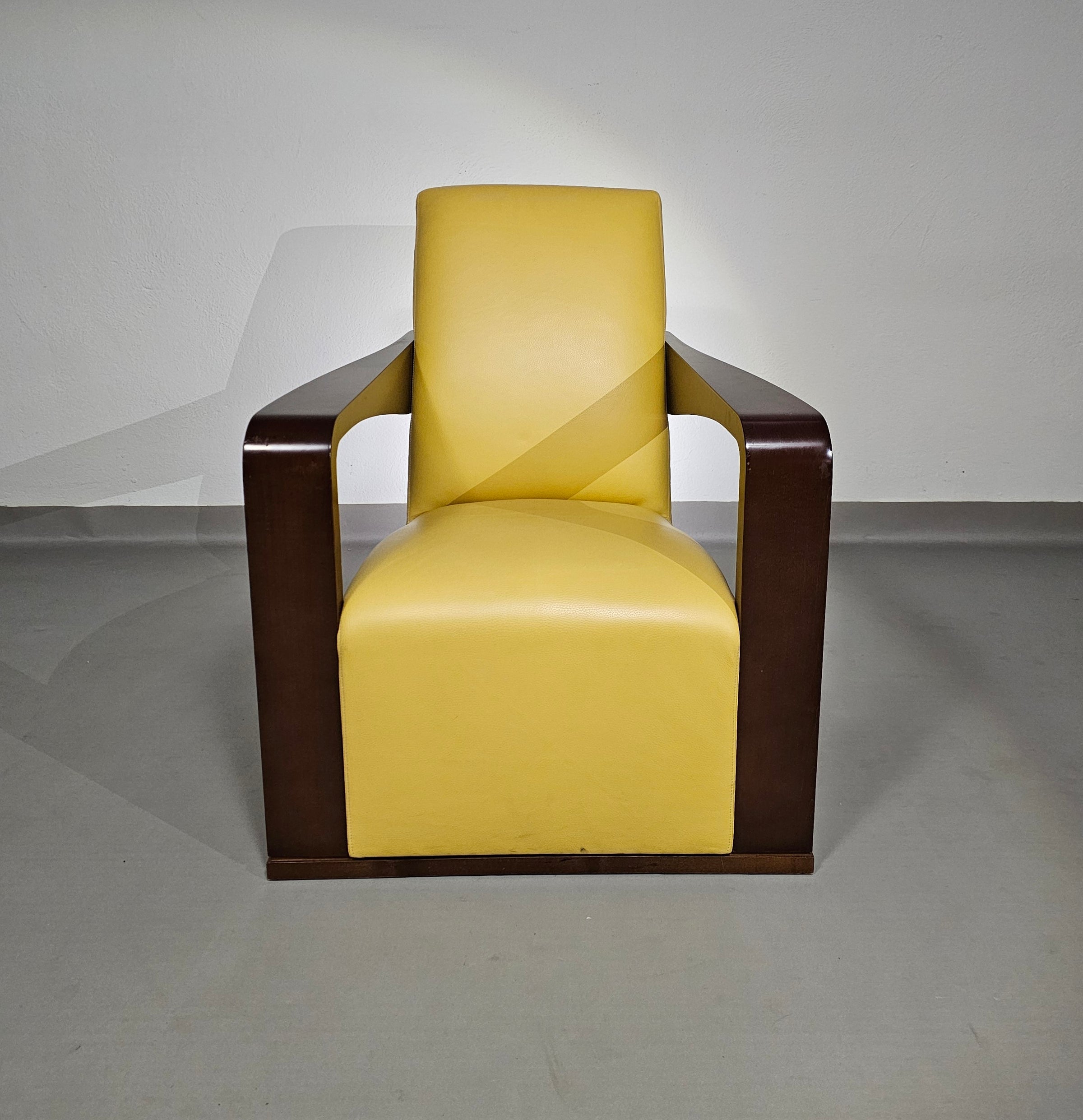 Hugues Chevalier
Beautiful condition / 2 x Ying armchair / Hurgues Chevalier / leather / by Chafik Gasmi