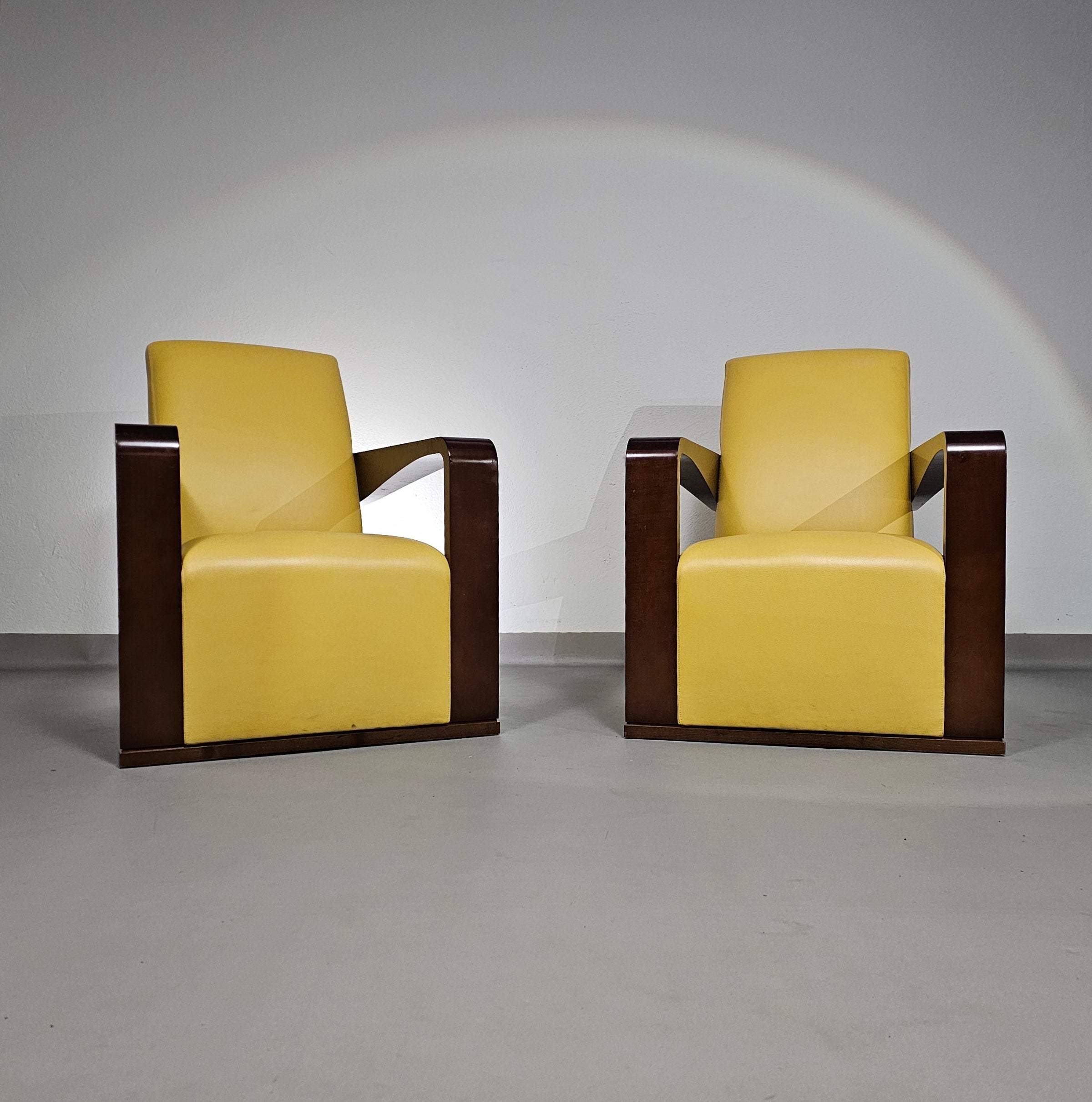 Hugues Chevalier
Beautiful condition / 2 x Ying armchair / Hurgues Chevalier / leather / by Chafik Gasmi