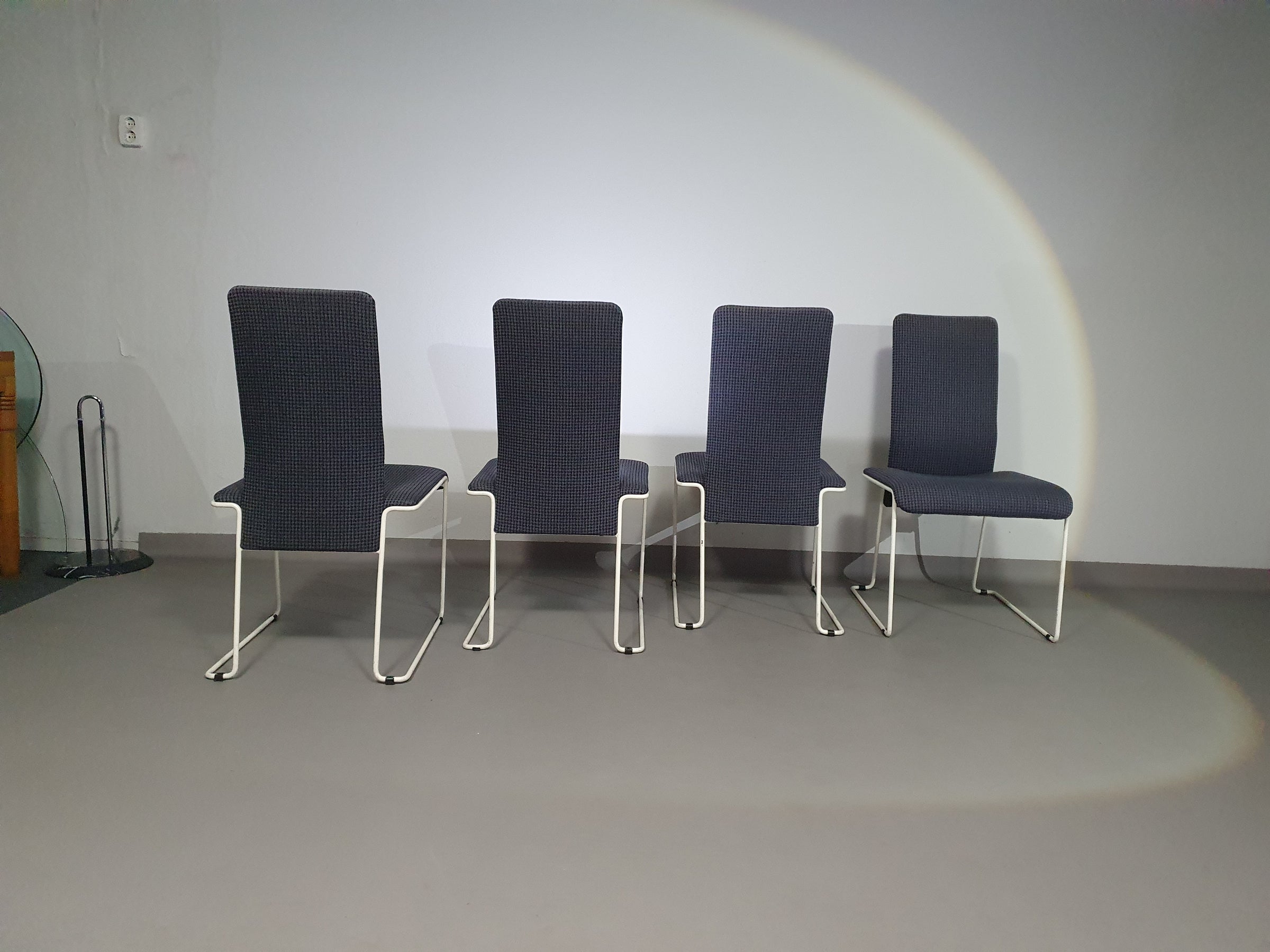 Walter antonis chairs for Henny de Jong.