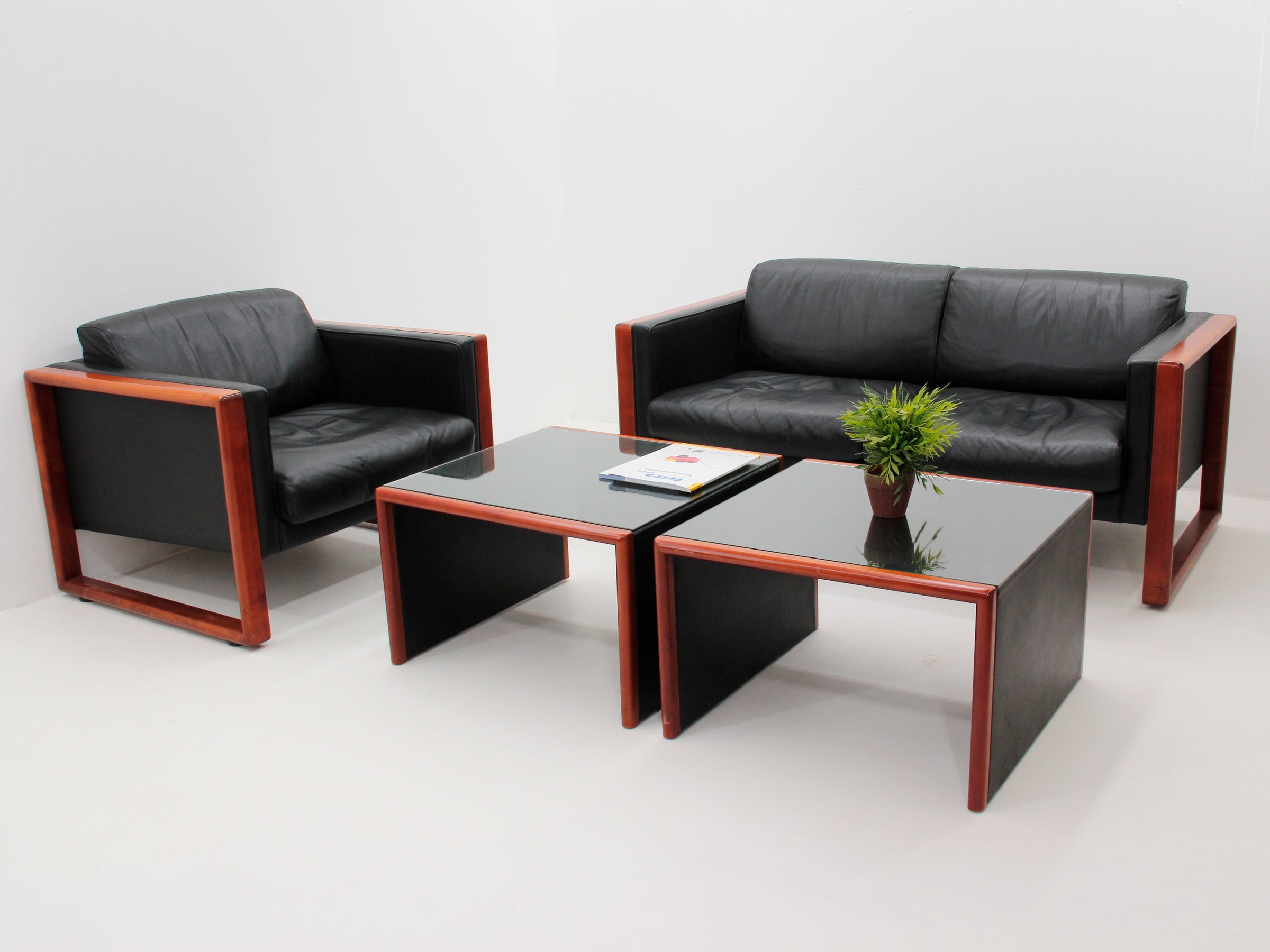 Walter Knoll set / Jurgen Lange / model Studio