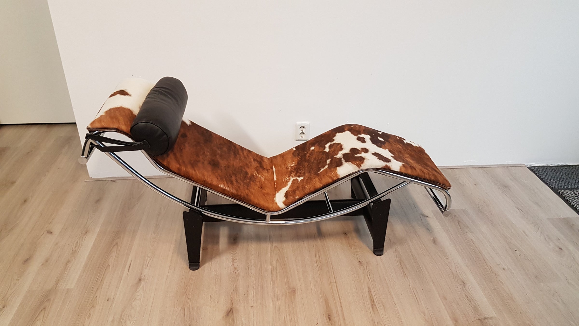 Chaise longue pony skin for Alivar