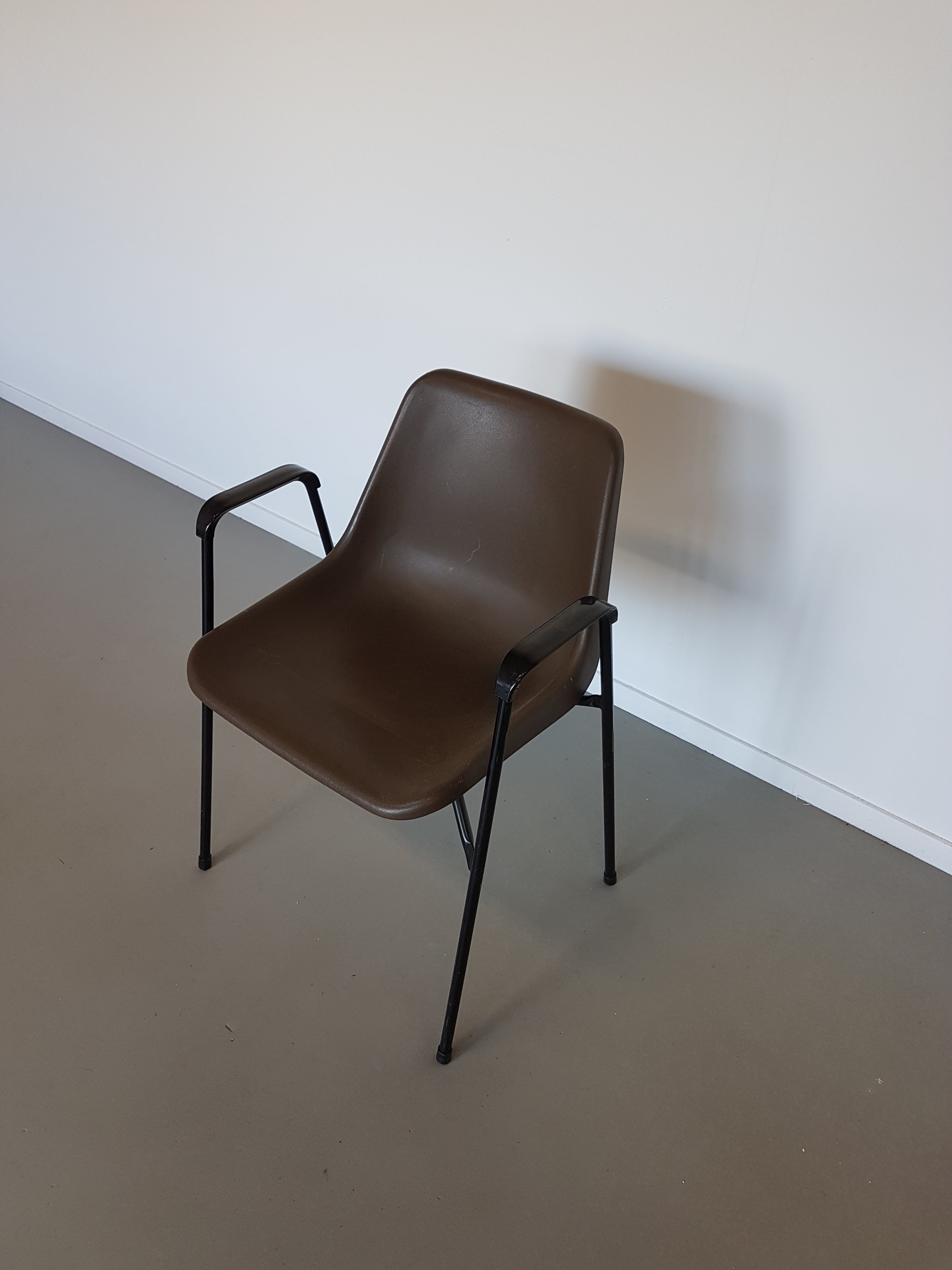 14 x very rare Polyprop chairs by Robin Day for Hille with armrests