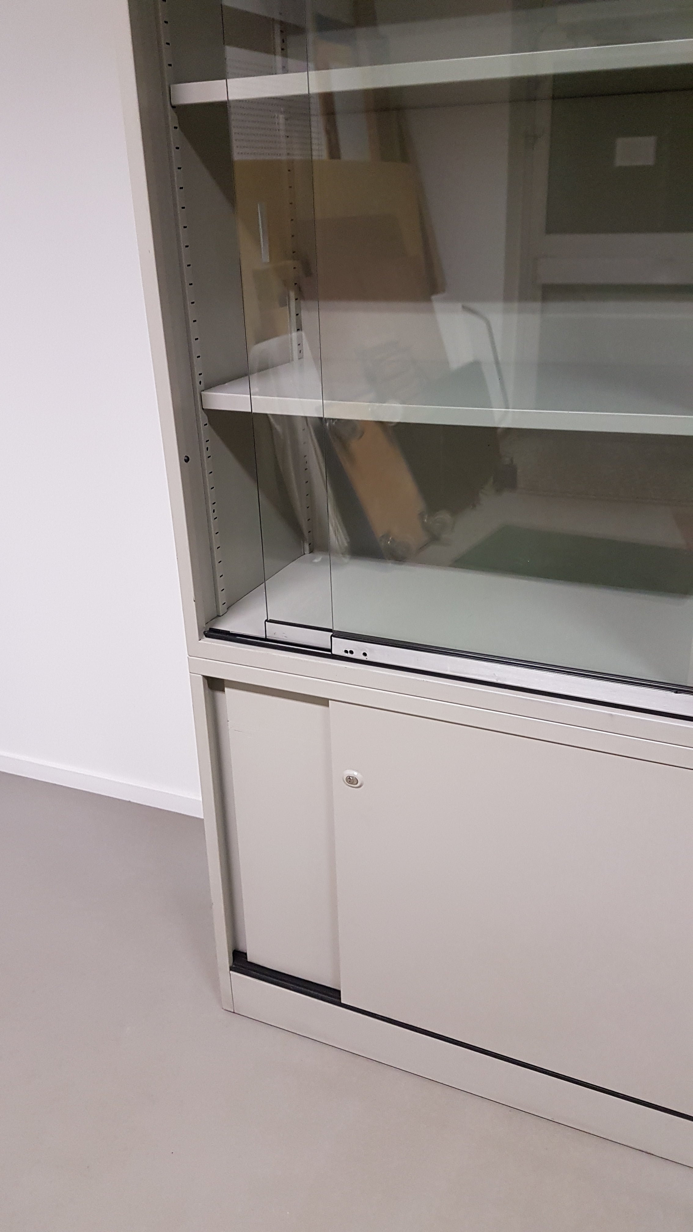 2 x Laboratorium Cabinet