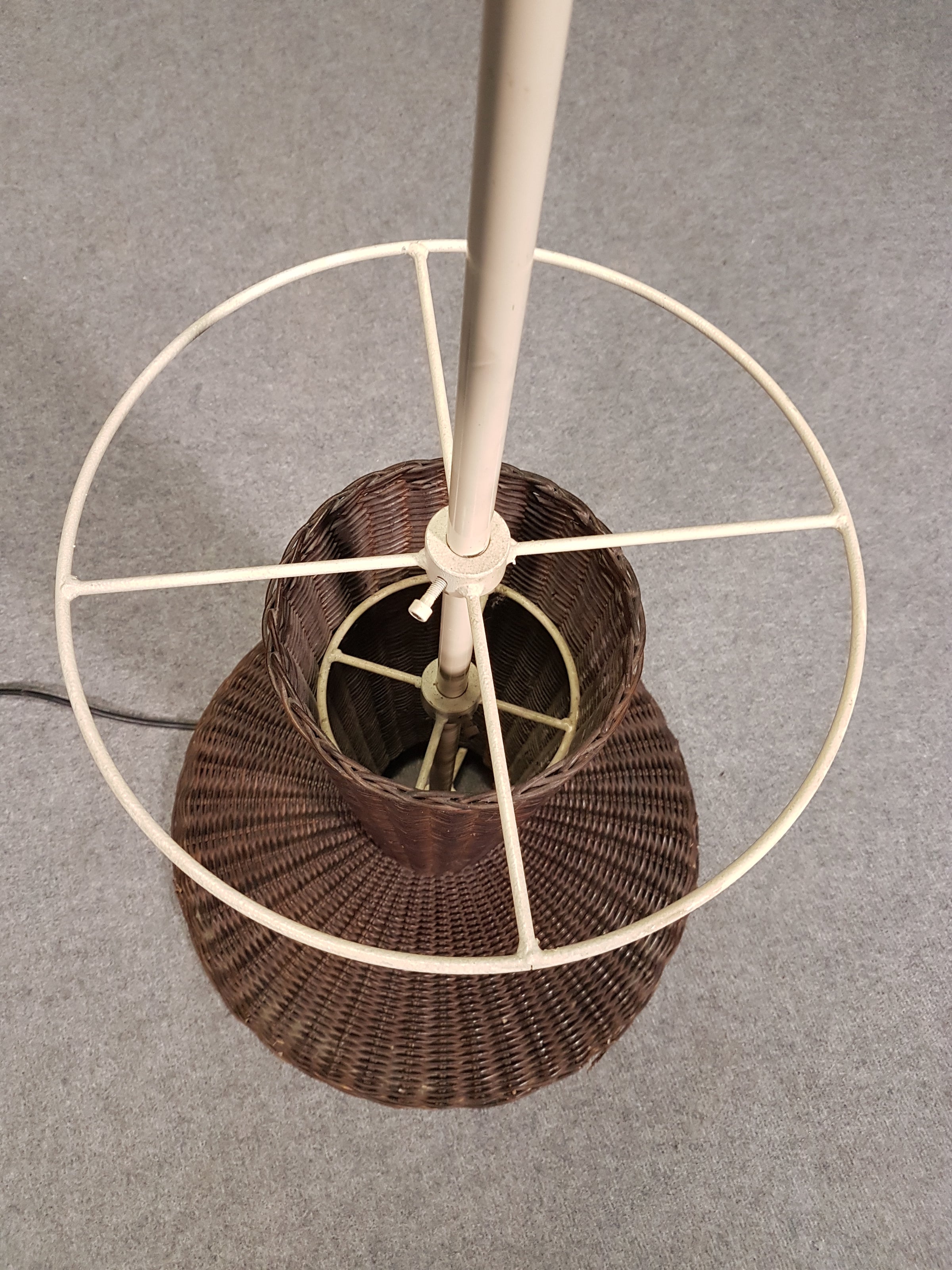 Gasparucci large wicker rattan floor lamp 191x52x52cm. Good condition.