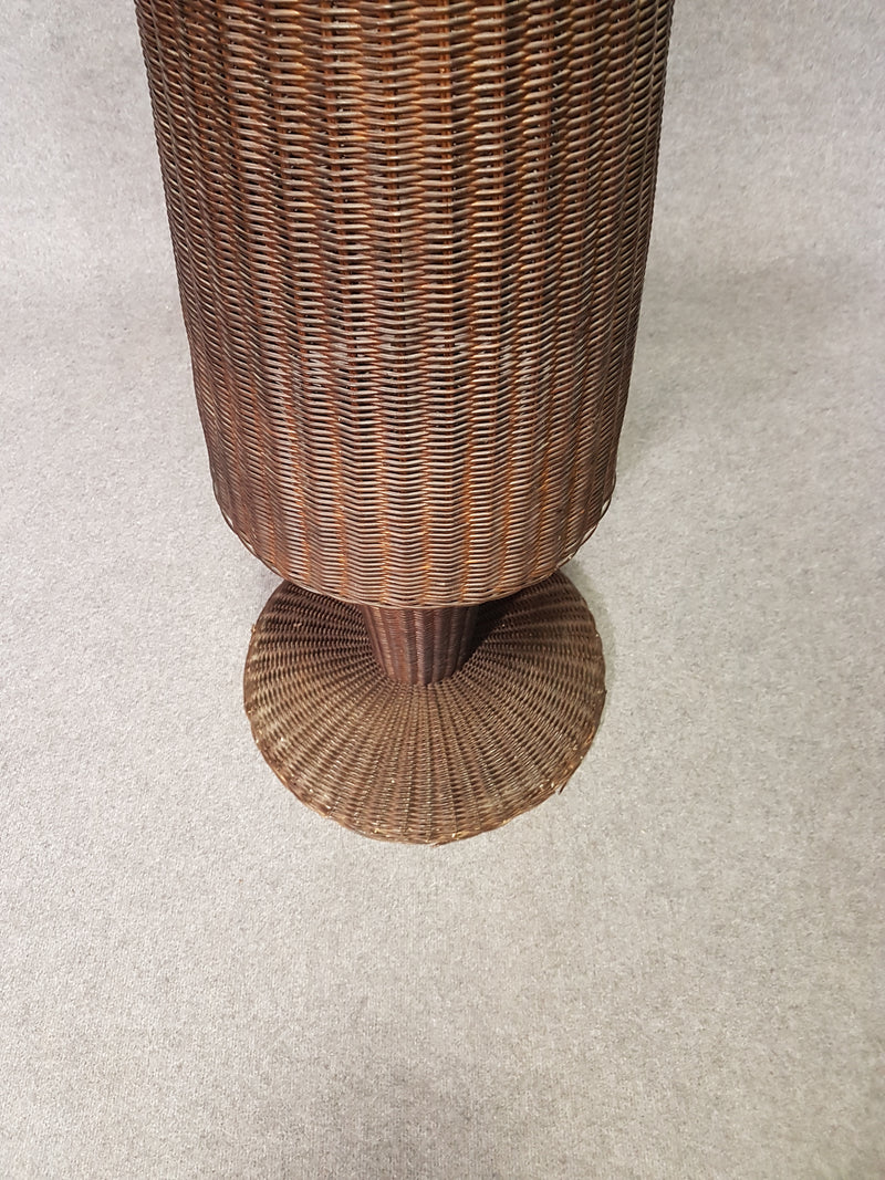 Gasparucci large wicker rattan floor lamp 191x52x52cm. Good condition.