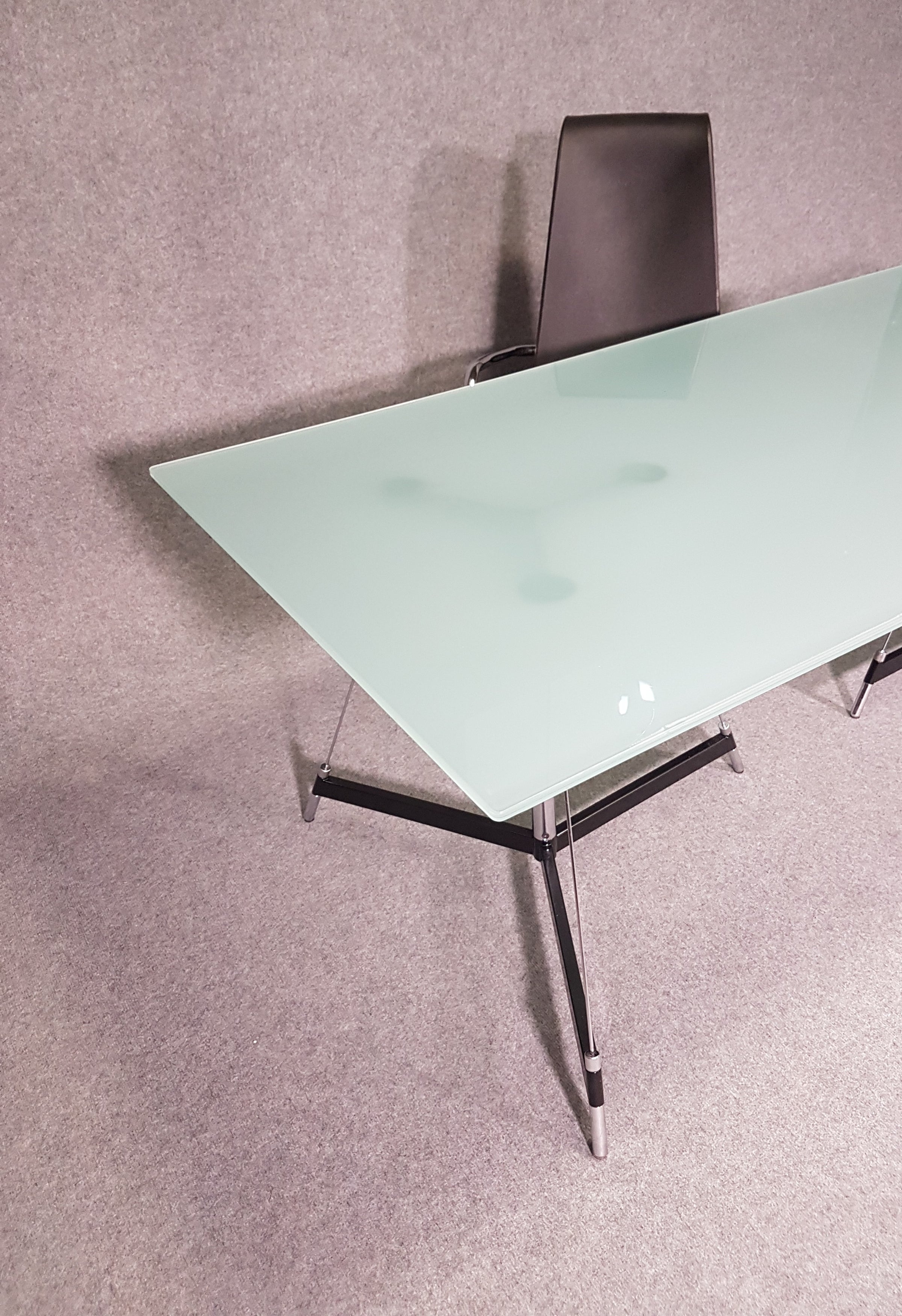 Italian tripod table / mat glass table top