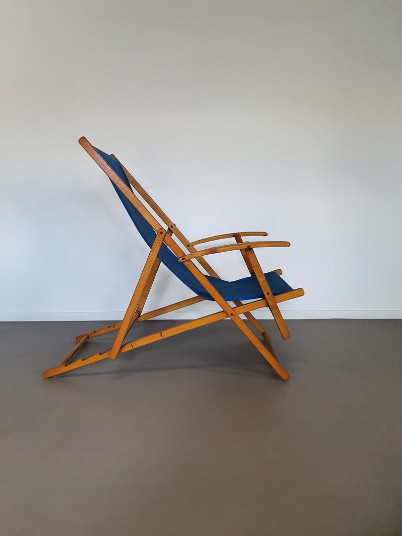 Blue vintage adjustable beach chairs, 1950s.