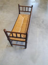 Vintage Bobbin Bench rush seat. Gedraaide Poten. Knobbel bankje 1920