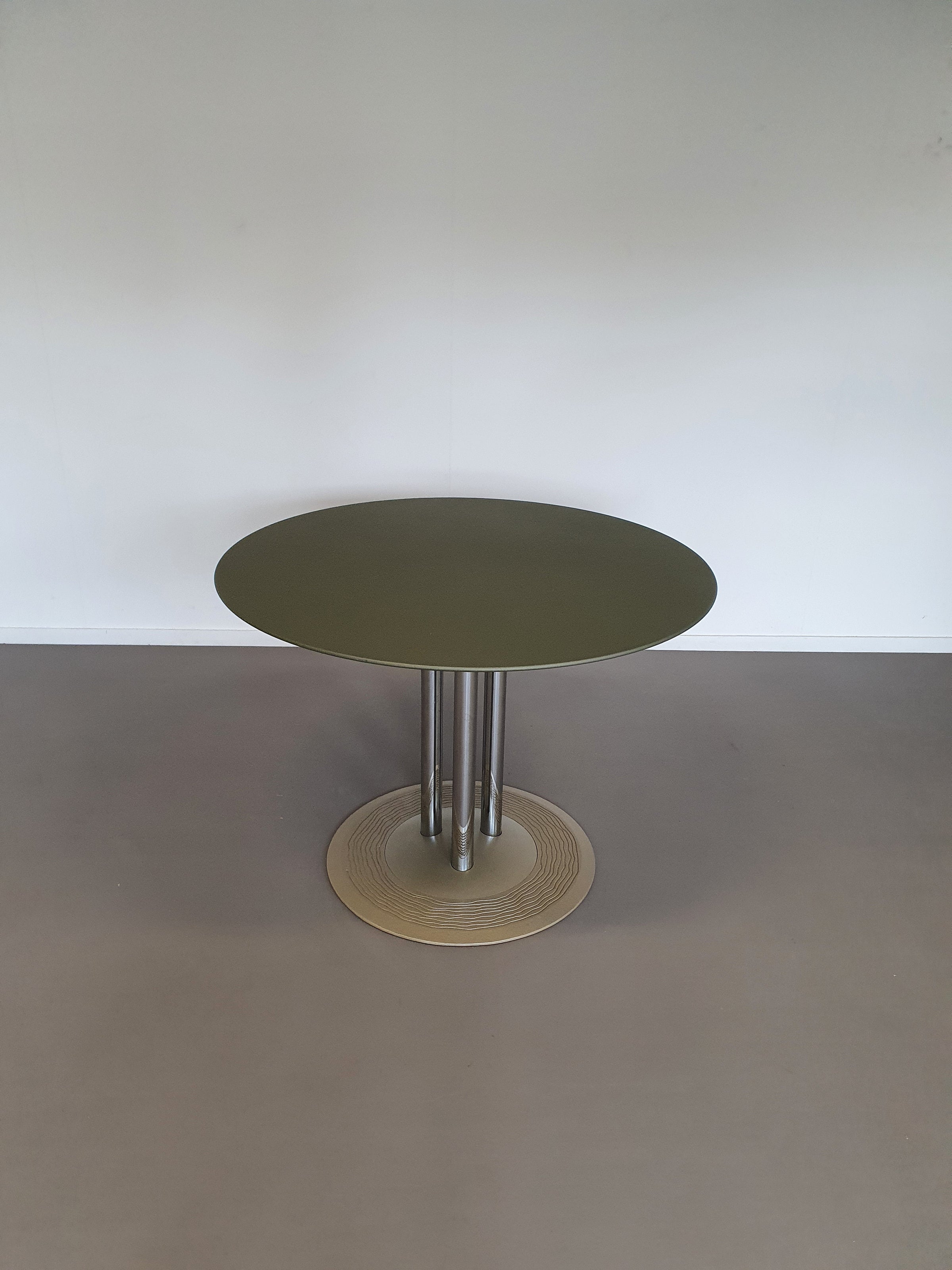 Hugo de ruiter drias dining table Leolux