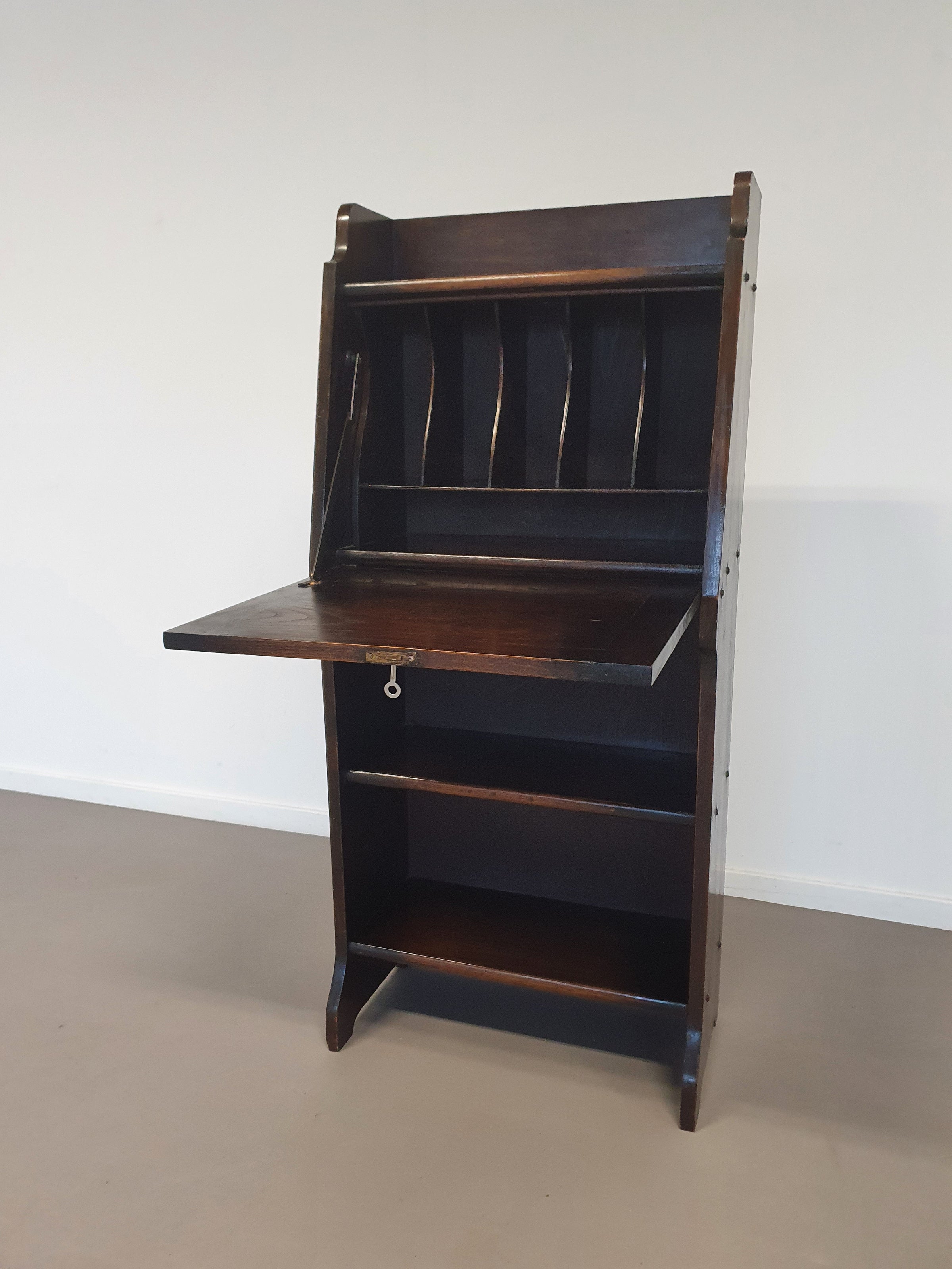 Interbellum small secretaire.