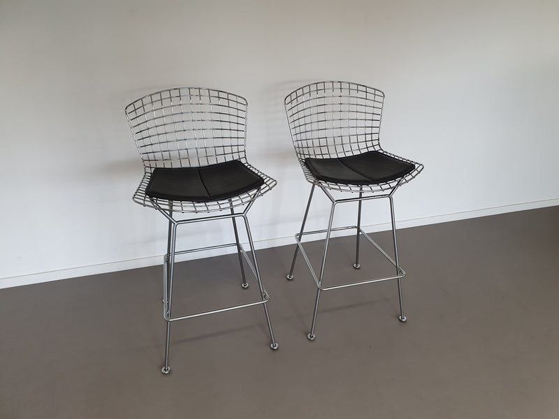 Set of 2 Harry Bertoia bar stools for Knoll.