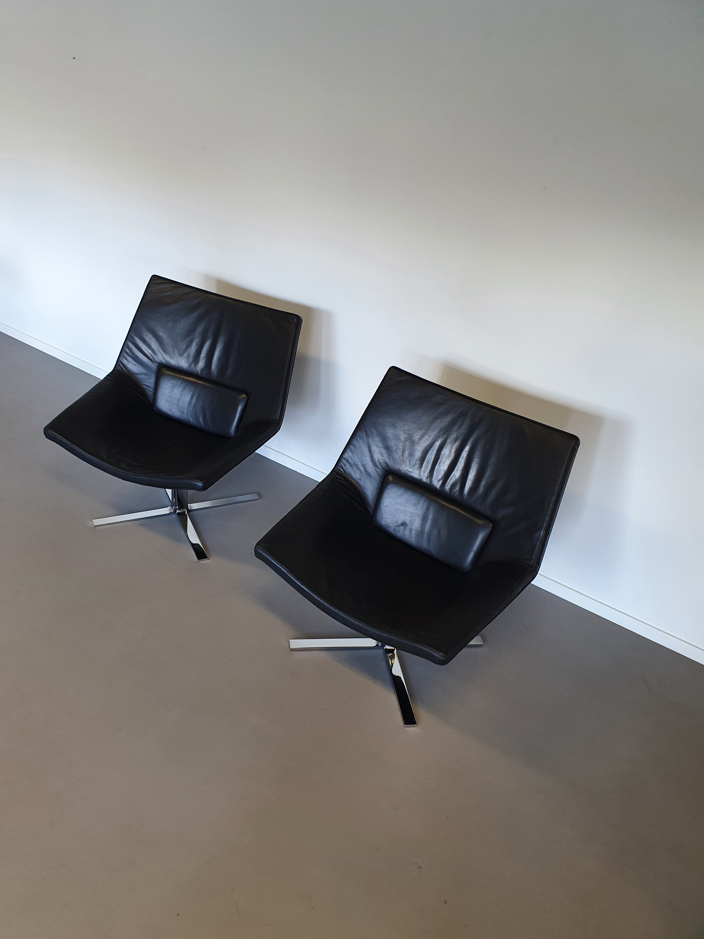 Leather, weighty lounge chairs. Wide 75 - height  87 - depth 70 cm .Price is for the set