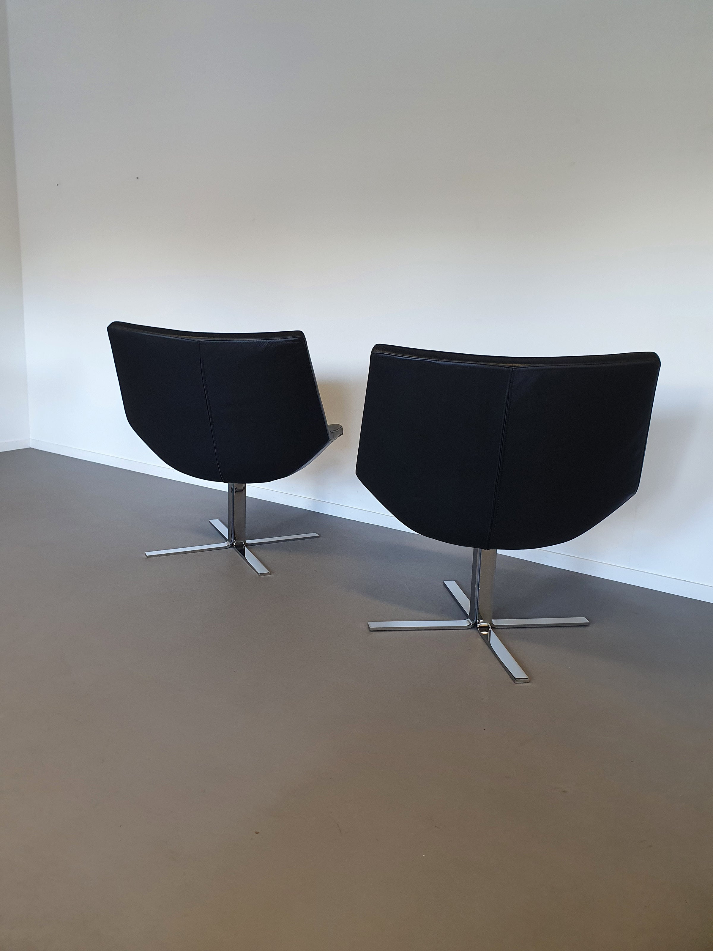 Leather, weighty lounge chairs. Wide 75 - height  87 - depth 70 cm .Price is for the set