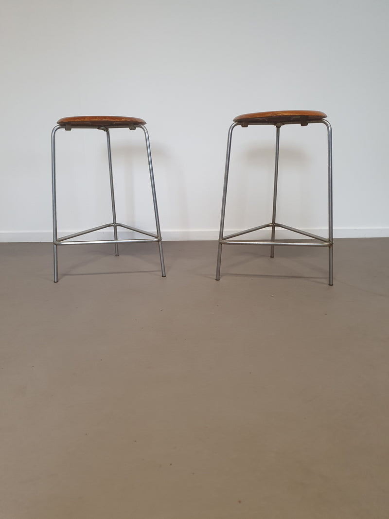 2 X RARE ( Only produced in 1966 ) dot chairs model 1066 by Fritz Hansen