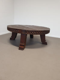 Beautiful large brutalist oak coffee table.
120 cm x 46 cm