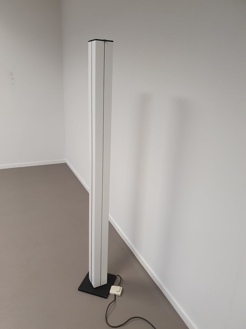 White Ettore Sottsass Moonlight Floor Lamp no. 14104, Italy 1970's