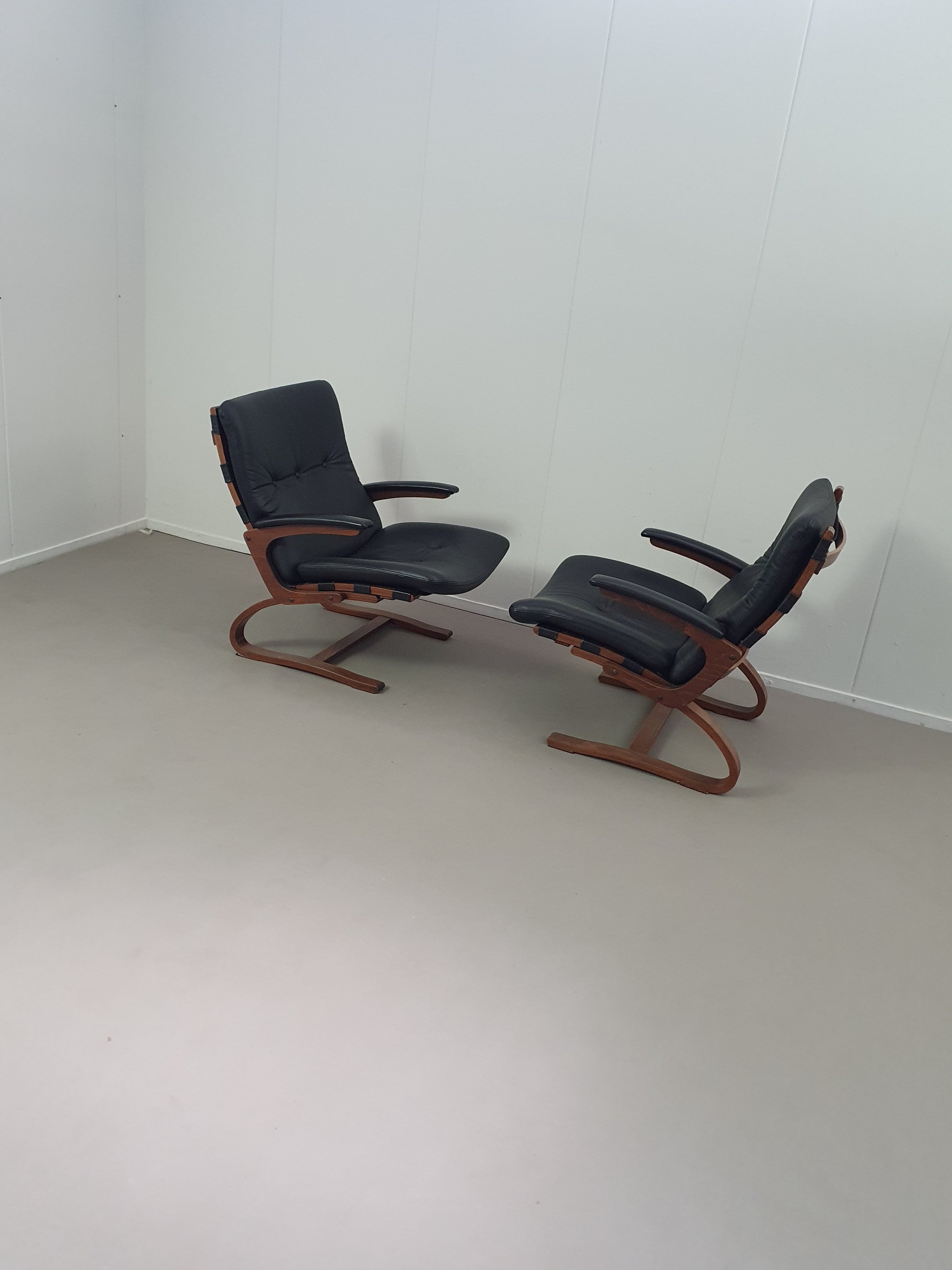 Vintage Kengu lounge chairs  by Elsa & Nordahl Solheim for Rybo Rykken & Co